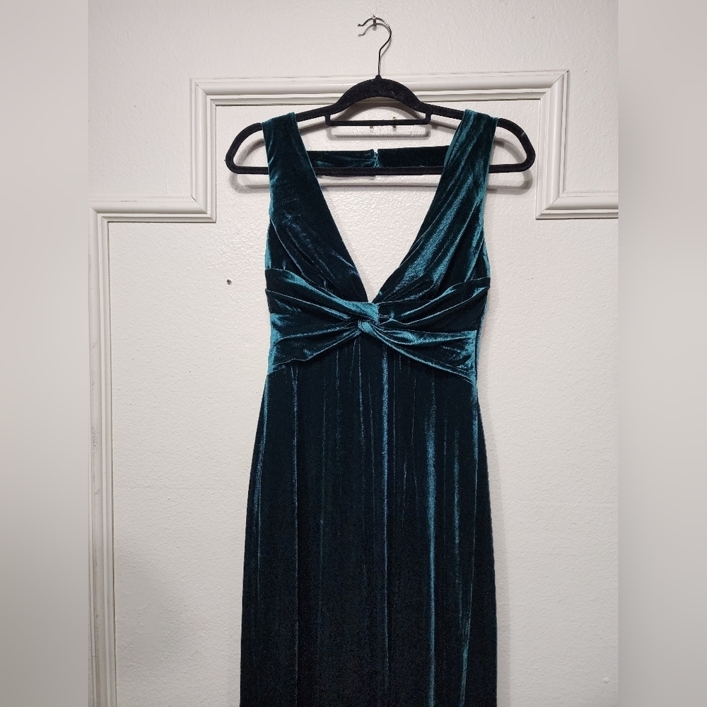 Emerald Green Velvet Evening Gown with Open Back - Picture 8 of 11